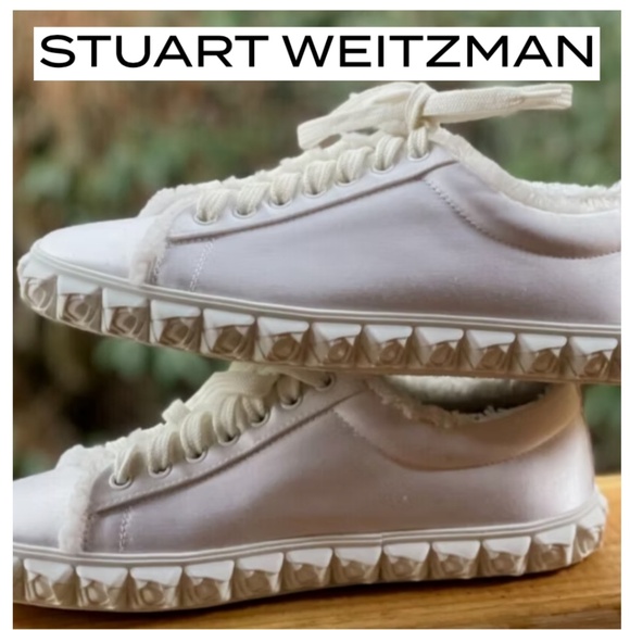 Like New Stuart Weitzman whitefringe Cover story Sneakers,7.5, CB2387